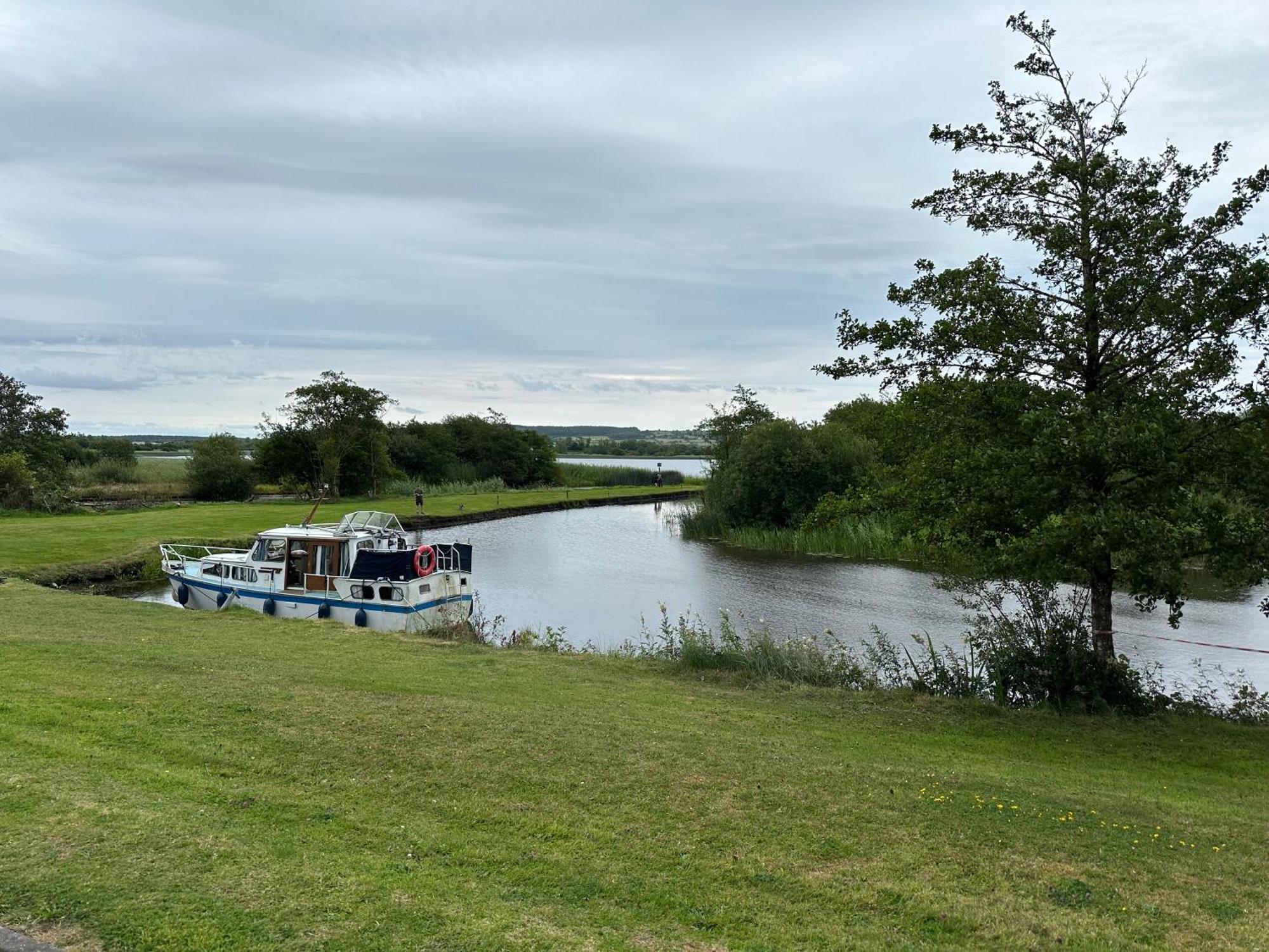 Home Near The River Shannon Rooskey Exterior photo